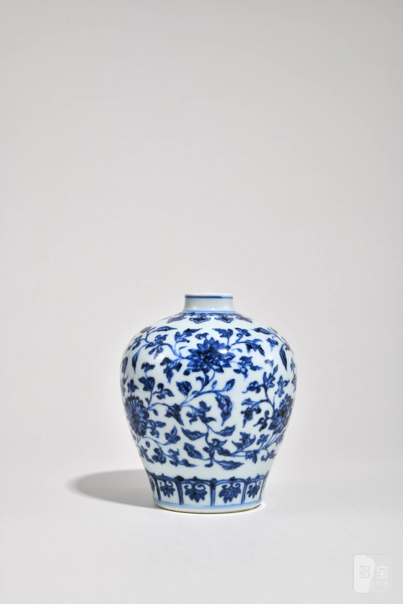 清雍正 御制仿宣窑青花缠枝花卉纹茶叶罐 - 图2